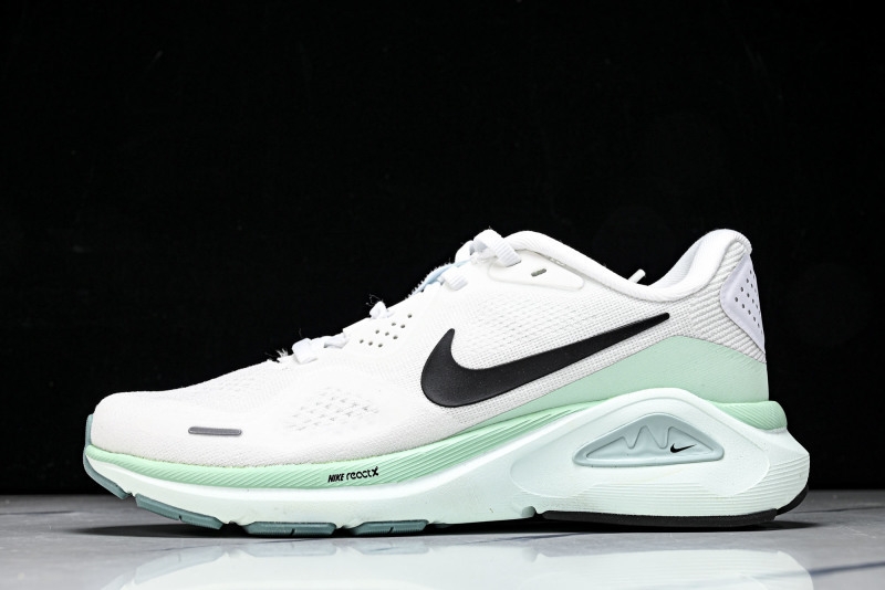 Nike Air Zoom Structure 26