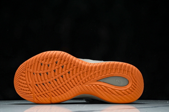 Asics Nova Surge 3 1061A048-020 