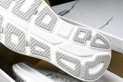 HOKA Bondi 9 1162012 SDSTS