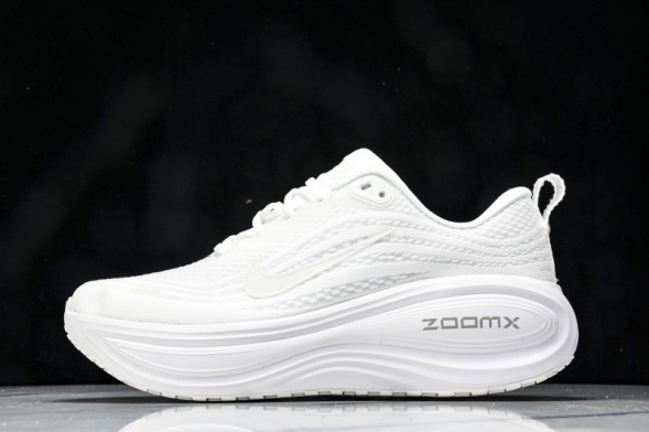 Nike Air ZoomX Vomero 18 Plus HM6805 102 