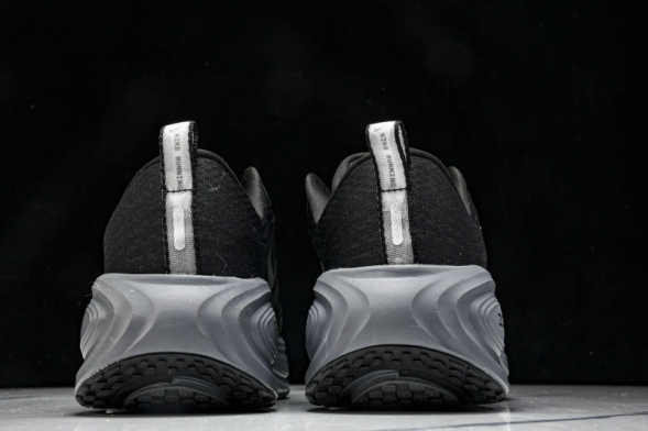 Nike Air ZoomX Vomero 18 Plus HM6805 