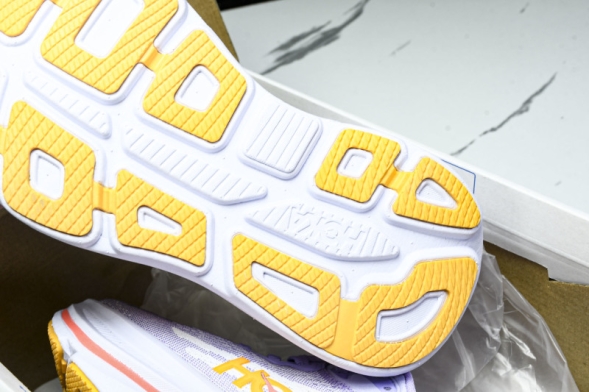 HOKA Bondi 9 1162012 AGH 