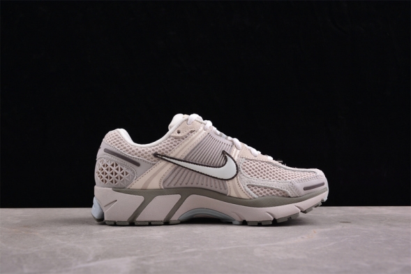 Nike Zoom Vomero 5 SP FZ3653-104 