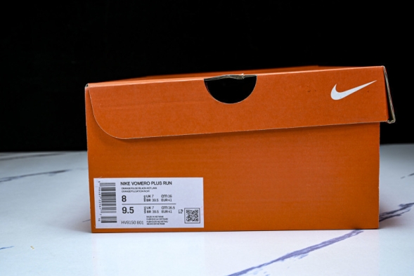 Nike Air ZoomX Vomero Plus HV8150-801 