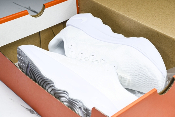 Nike Motiva DV1238-106 