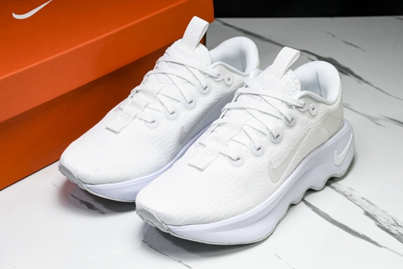 Nike Motiva DV1238-106 