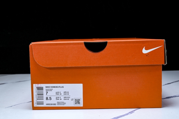 Nike Air ZoomX Vomero Plus HV8150-002 