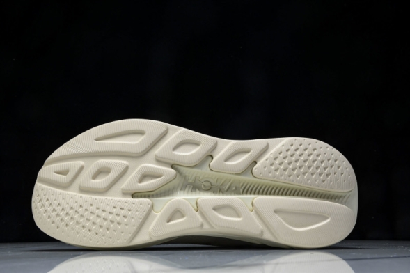 Hoka Rincon 4 1155131 VCH 