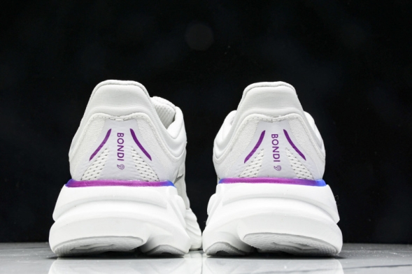 HOKA Bondi 9 1162012 CYWH 