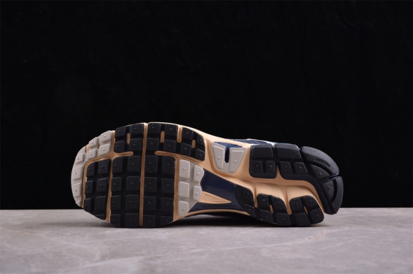 Nike Zoom Vomero 5 SP HF4259-100 