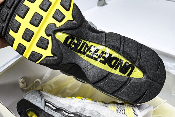 Nike Air Max 95 x Undefeated IB4523-002 