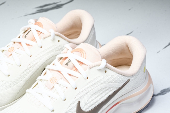 Nike Journey Run IB4663-121 