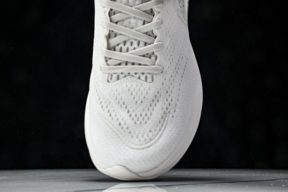 Hoka Rincon 4 1155131 WWH 