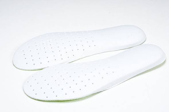 New Balance FuelCell Rebel V4 MFCXLUM 