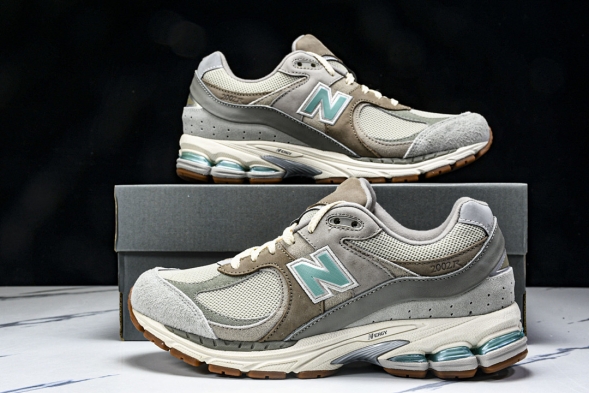 New Balance 2002R M2002RAM 