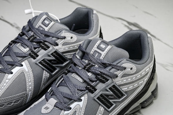 New Balance 1906 M1906RLG  