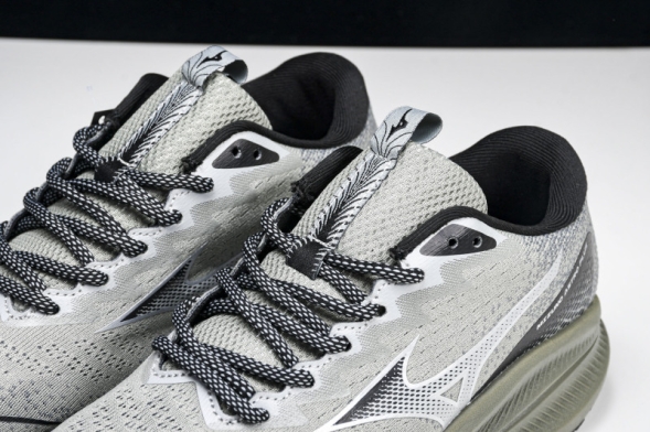 Mizuno Astro Plus D1GH240102 