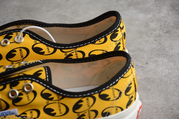 Vans X MOONEYES Authentic 44 DX VN0A5KX4AVQ 