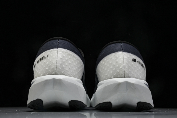 New Balance FuelCell Rebel V4 MFCXLK4 