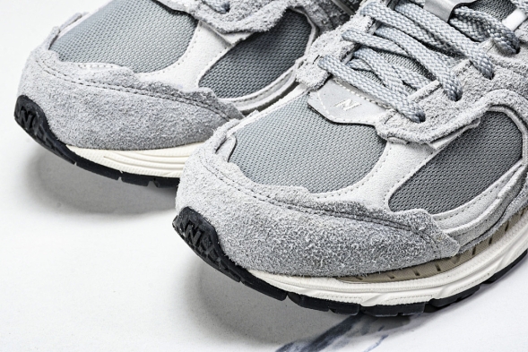 New Balance 2002R M2002RDM 