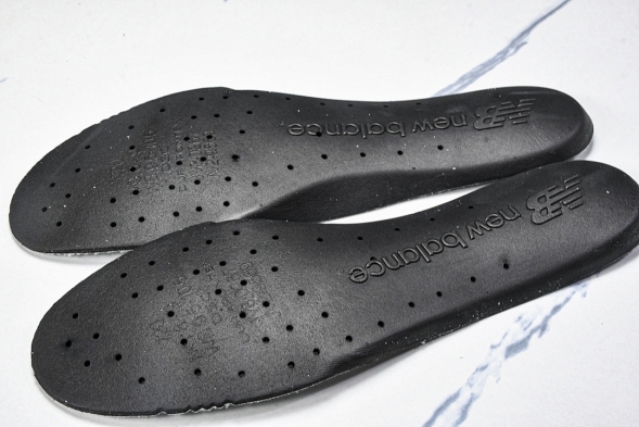 New Balance 2002R M2002RDM 