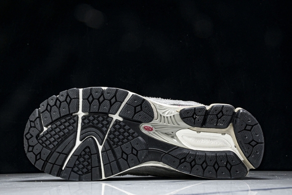 New Balance 2002R M2002RDM 