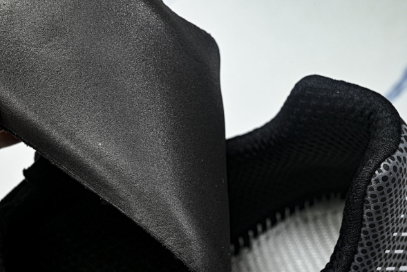 Nike Air Max Phoenix FZ5307-103 