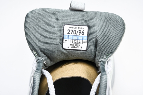 Mizuno Astro Plus D1GH240111 