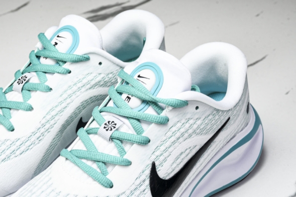 Nike Journey Run FNO228 105 