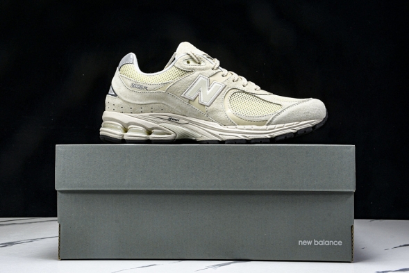 New Balance 2002R ML2002RE 