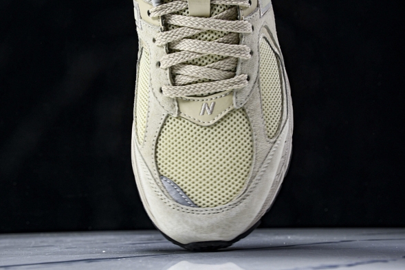 New Balance 2002R ML2002RE 