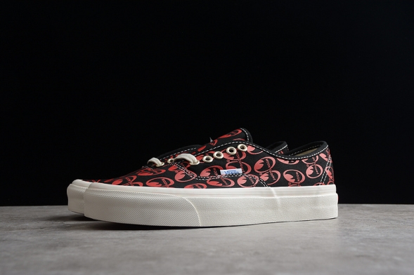 Vans X MOONEYES Authentic 44 DX VN0A5KX4AVO 