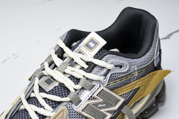 New Balance 1906 U1906AA 