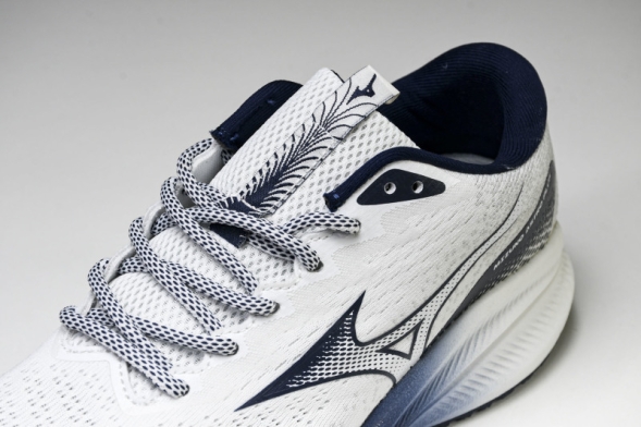 Mizuno Astro Plus D1GH240103 