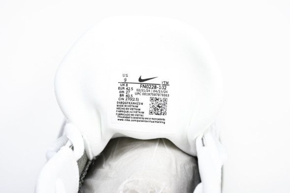 Nike Journey Run FN0228-102 