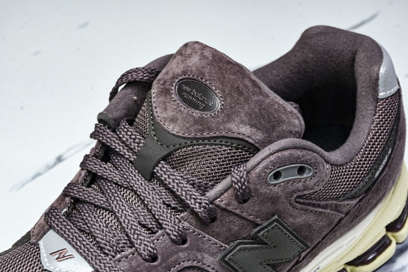 New Balance 2002R M2002RCD 