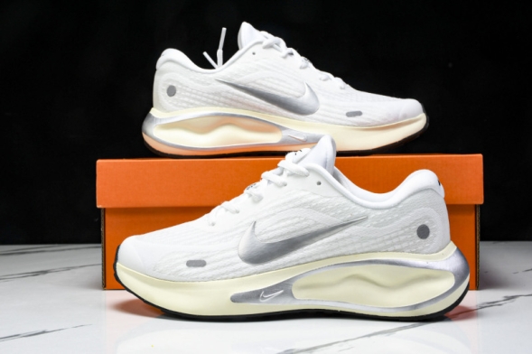 Nike Journey Run FNO228 104 