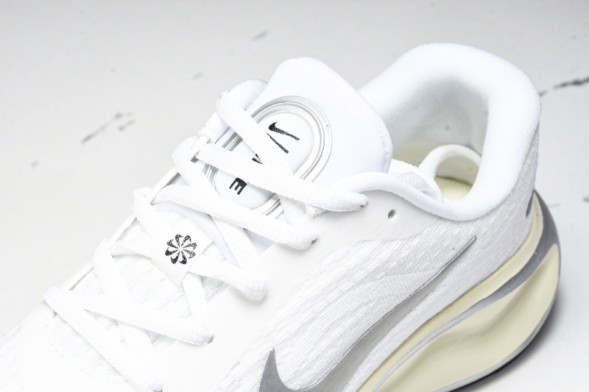 Nike Journey Run FNO228 104 