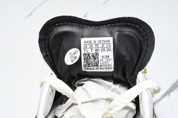 Adidas Samba OG Year of the Snake JQ5976 