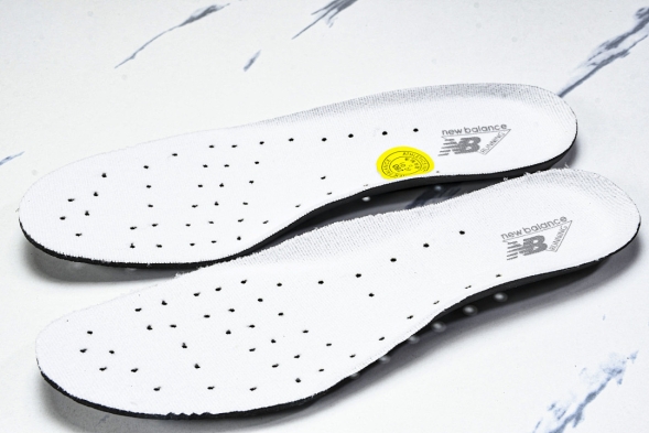 New Balance 2002R M2002RJN 