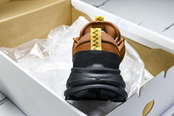 Hoka Tor Summit 1147952 HBCK 