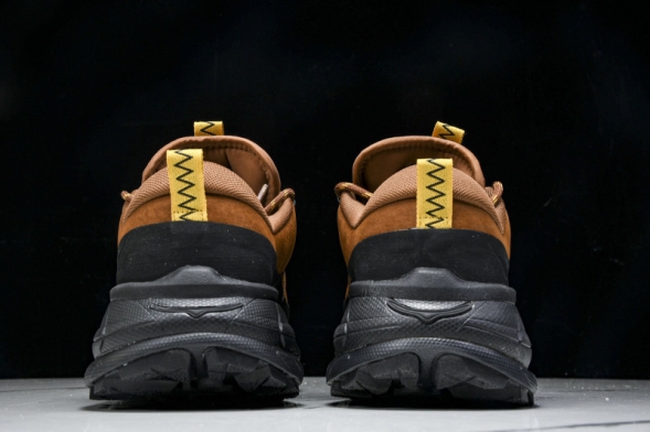 Hoka Tor Summit 1147952 HBCK 