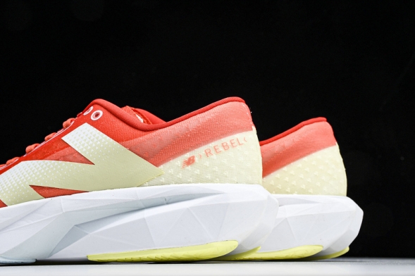 New Balance FuelCell Rebel V4 WFCXLR4 