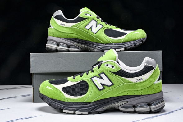 New Balance 2002R M2002RGZ 