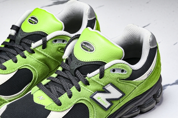 New Balance 2002R M2002RGZ 