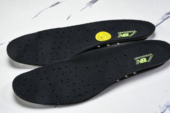 New Balance 2002R M2002RGZ 