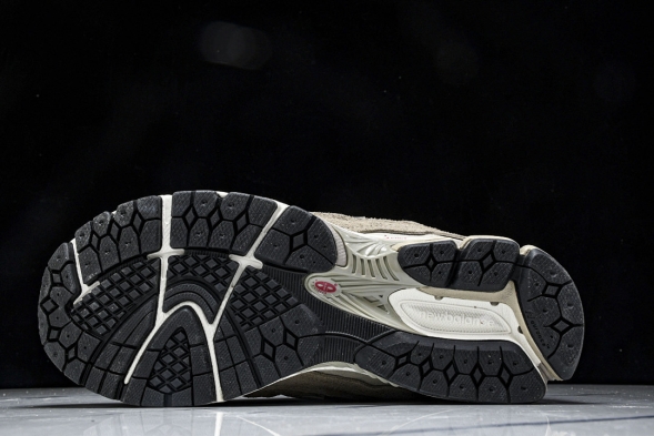 New Balance 2002R M2002RDL 