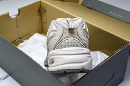 New Balance 530 MR530KOB