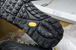 Hoka Tor Summit 1147952 BBLC