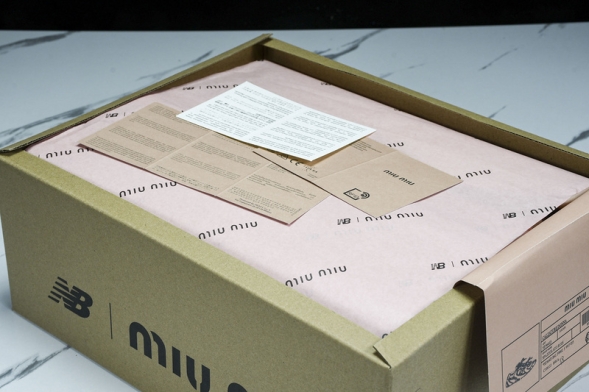 MiuMiu x New Balance 530 5E964D 